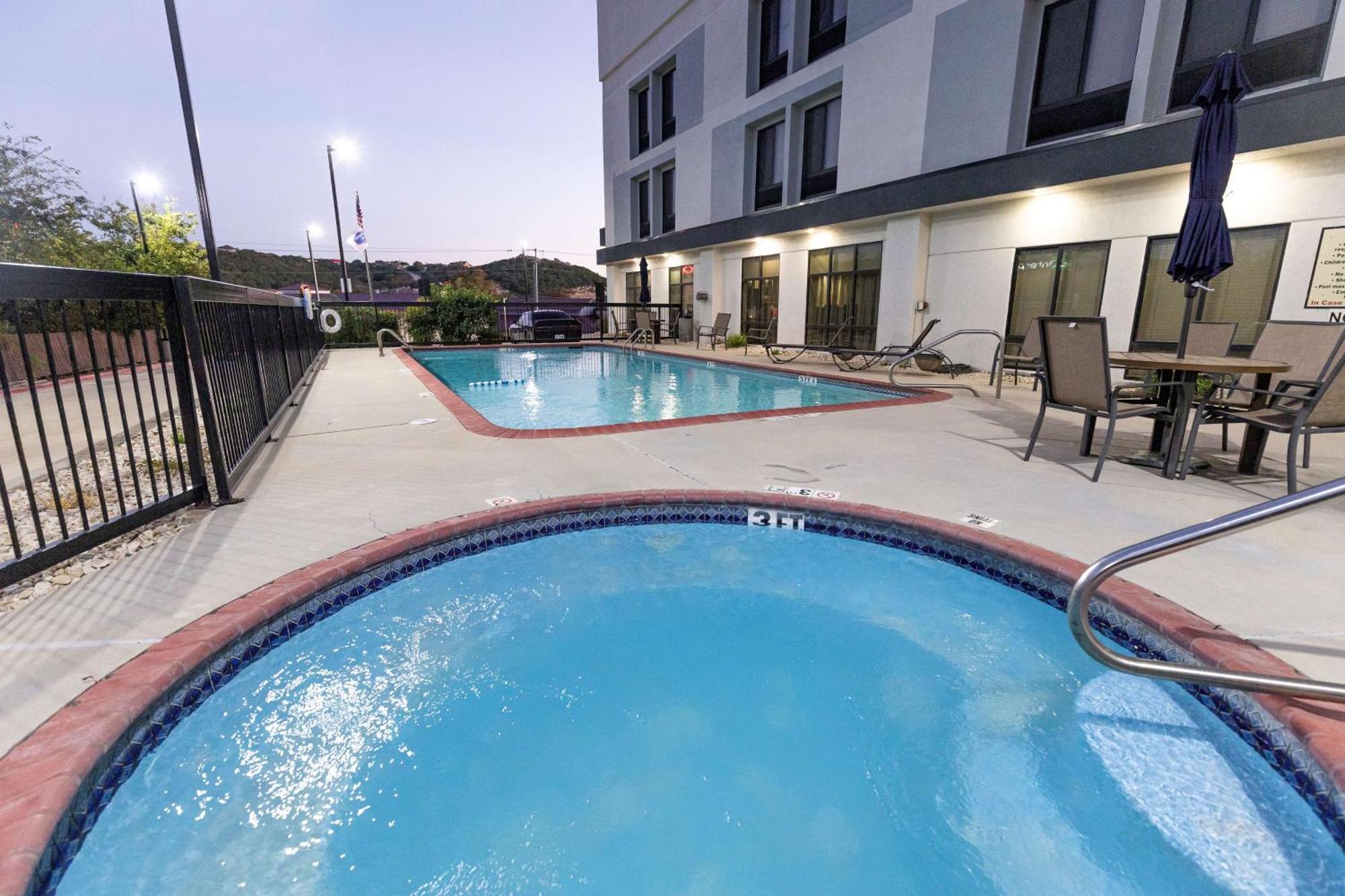 Hampton Inn Kerrville Exterior foto